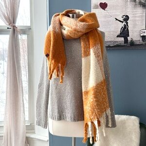 Urban Outfitters Kimchi Blue Twinkle Toes Pullover Sweater | Gray